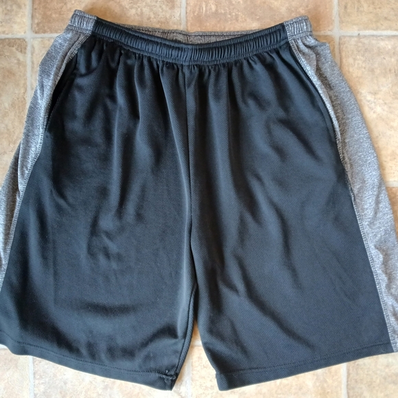 Zone Pro Black and Gray Athletic Shorts Lightweight Breathable - Picture 1 of 2